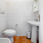 Guesthost - Quiet And Peaceful - Apartament