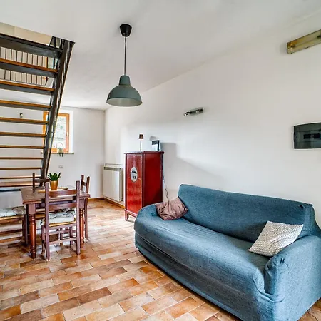 Guesthost - Quiet And Peaceful -